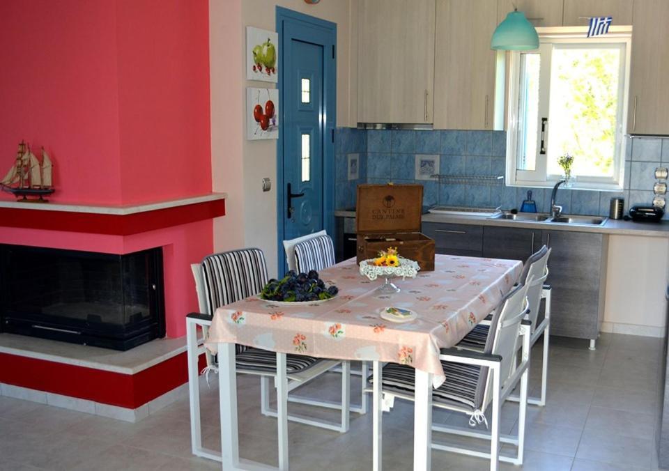 Villa Eytychia Fokata Extérieur photo
